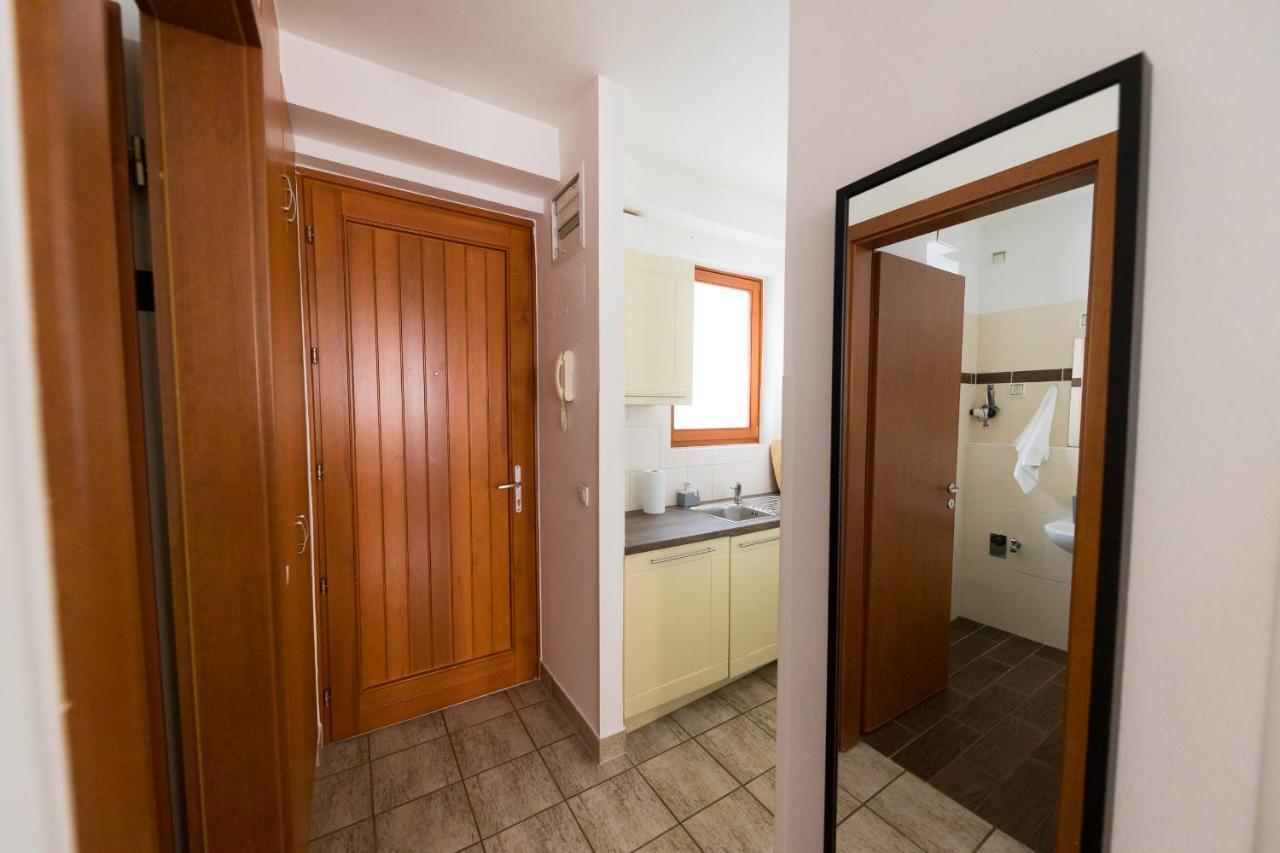 Lovag Studio Apartment Budapest Exterior foto